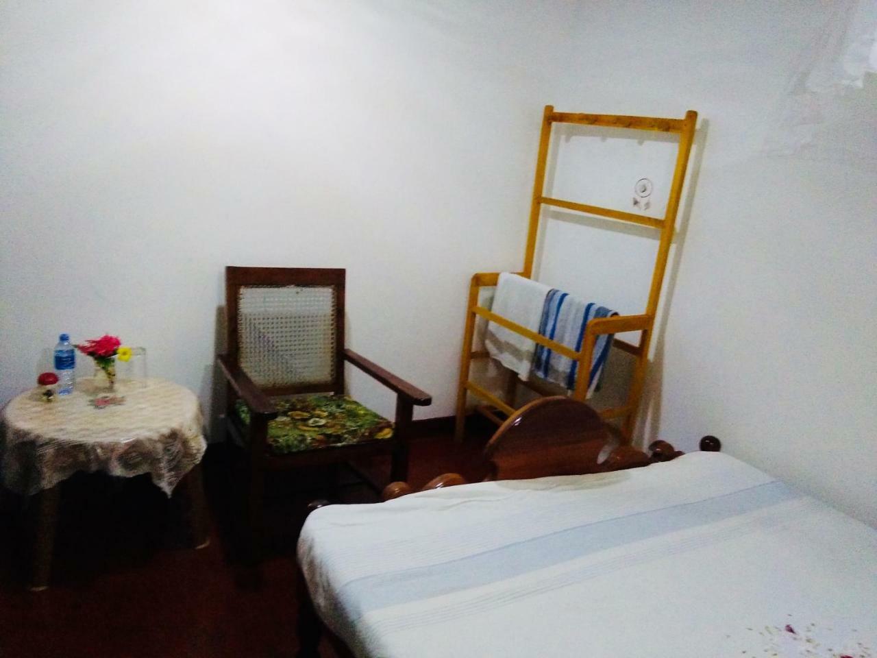 Hikkaduwa Backyard Beach Homestay 高尔 外观 照片