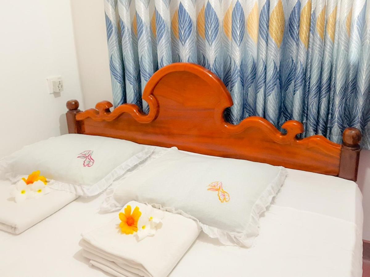 Hikkaduwa Backyard Beach Homestay 高尔 外观 照片