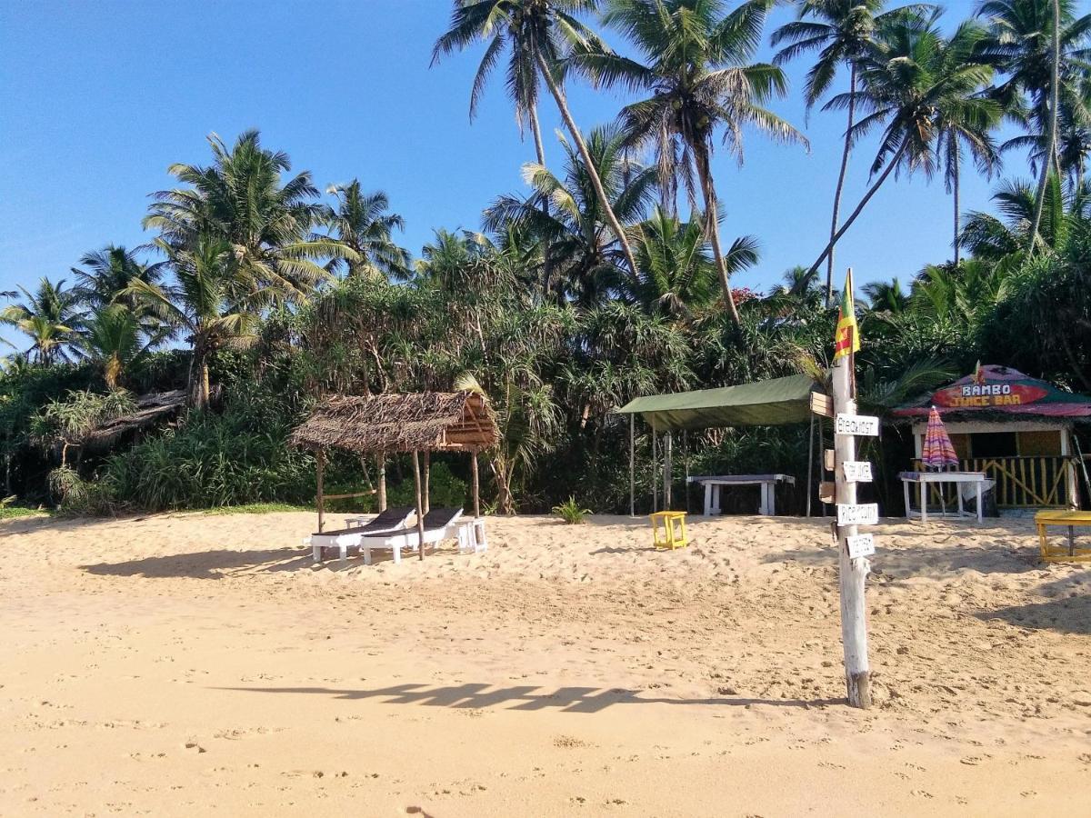 Hikkaduwa Backyard Beach Homestay 高尔 外观 照片